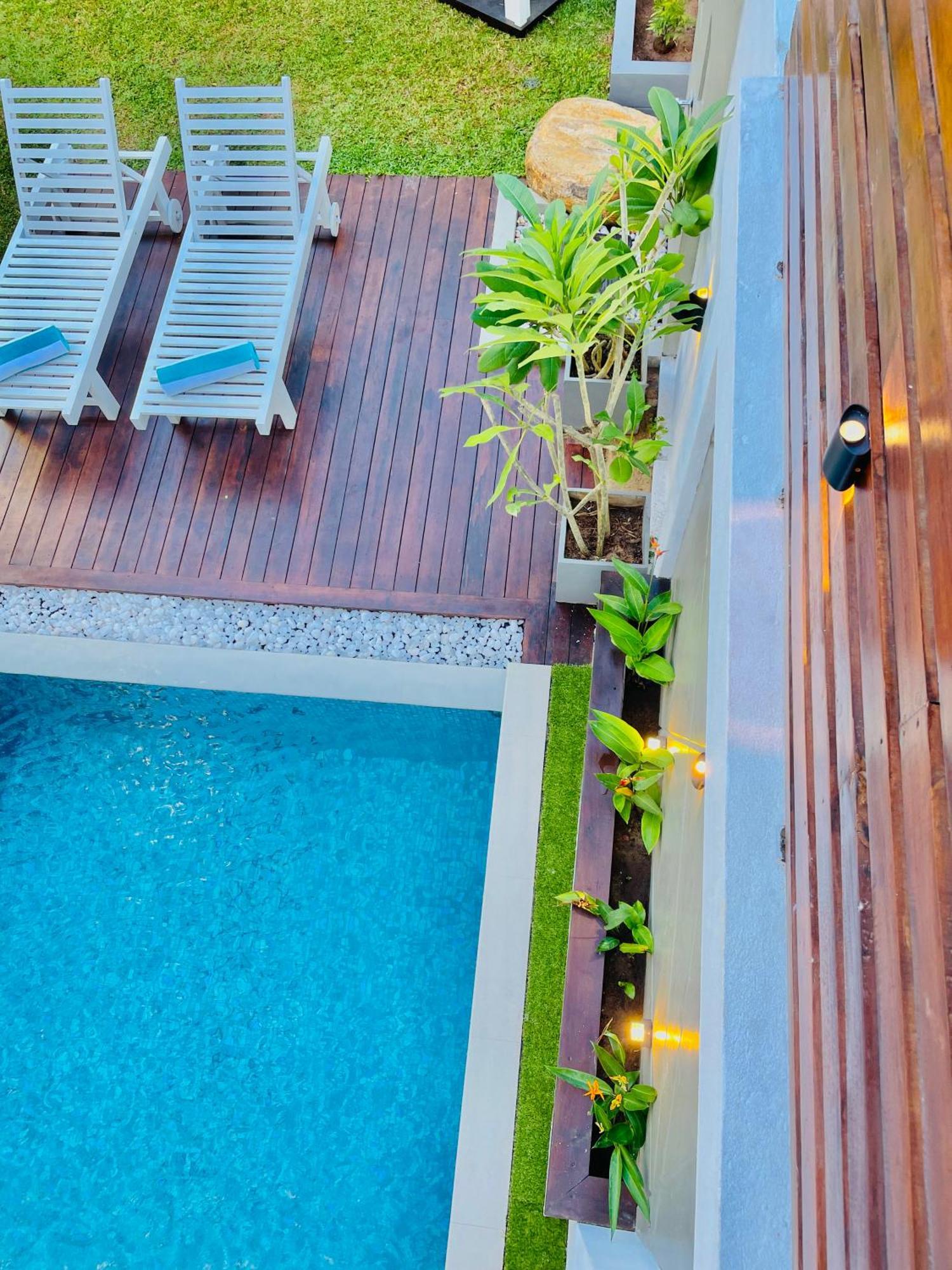 8 Plus Motels Negombo Exteriör bild