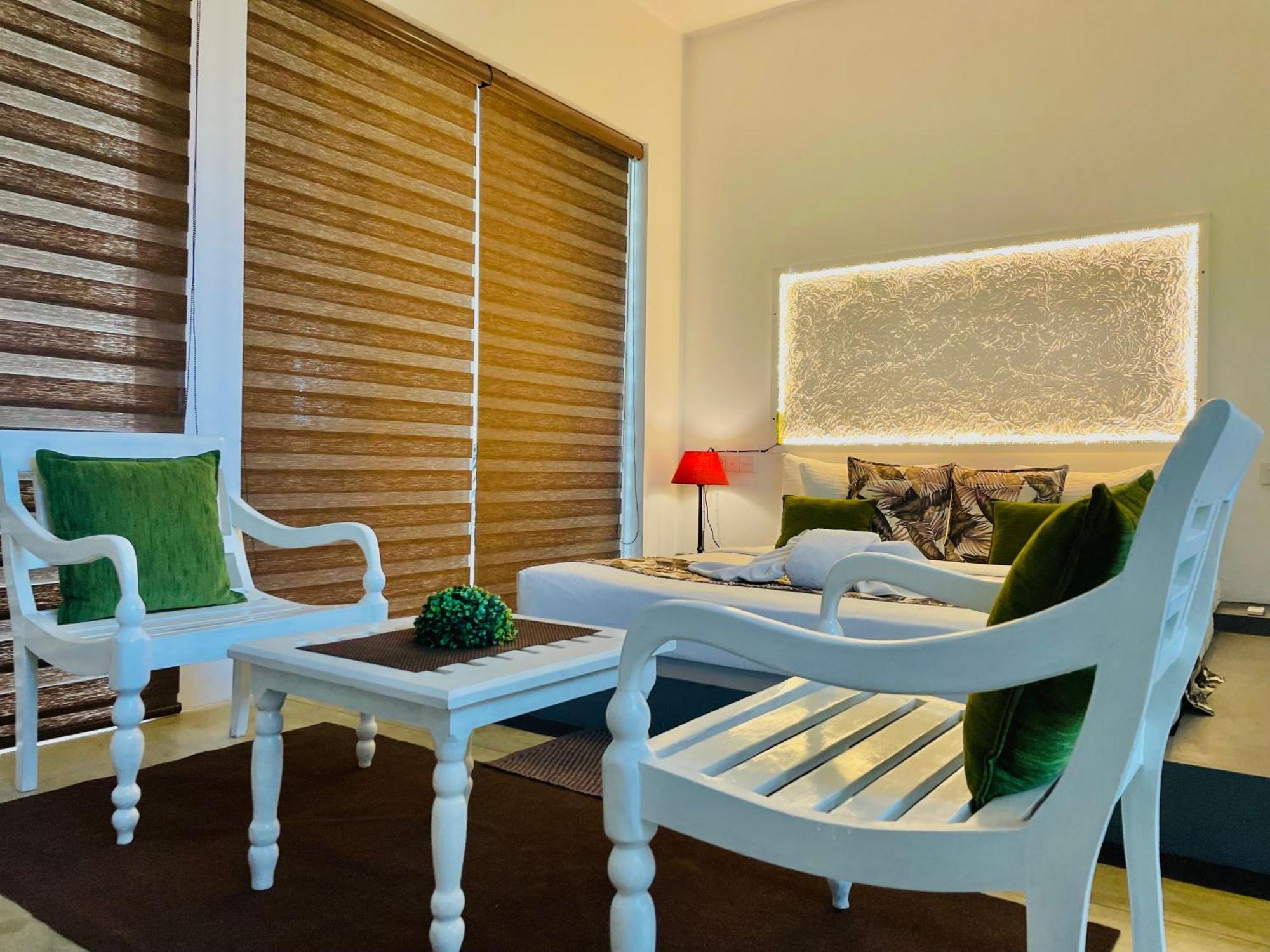 8 Plus Motels Negombo Exteriör bild