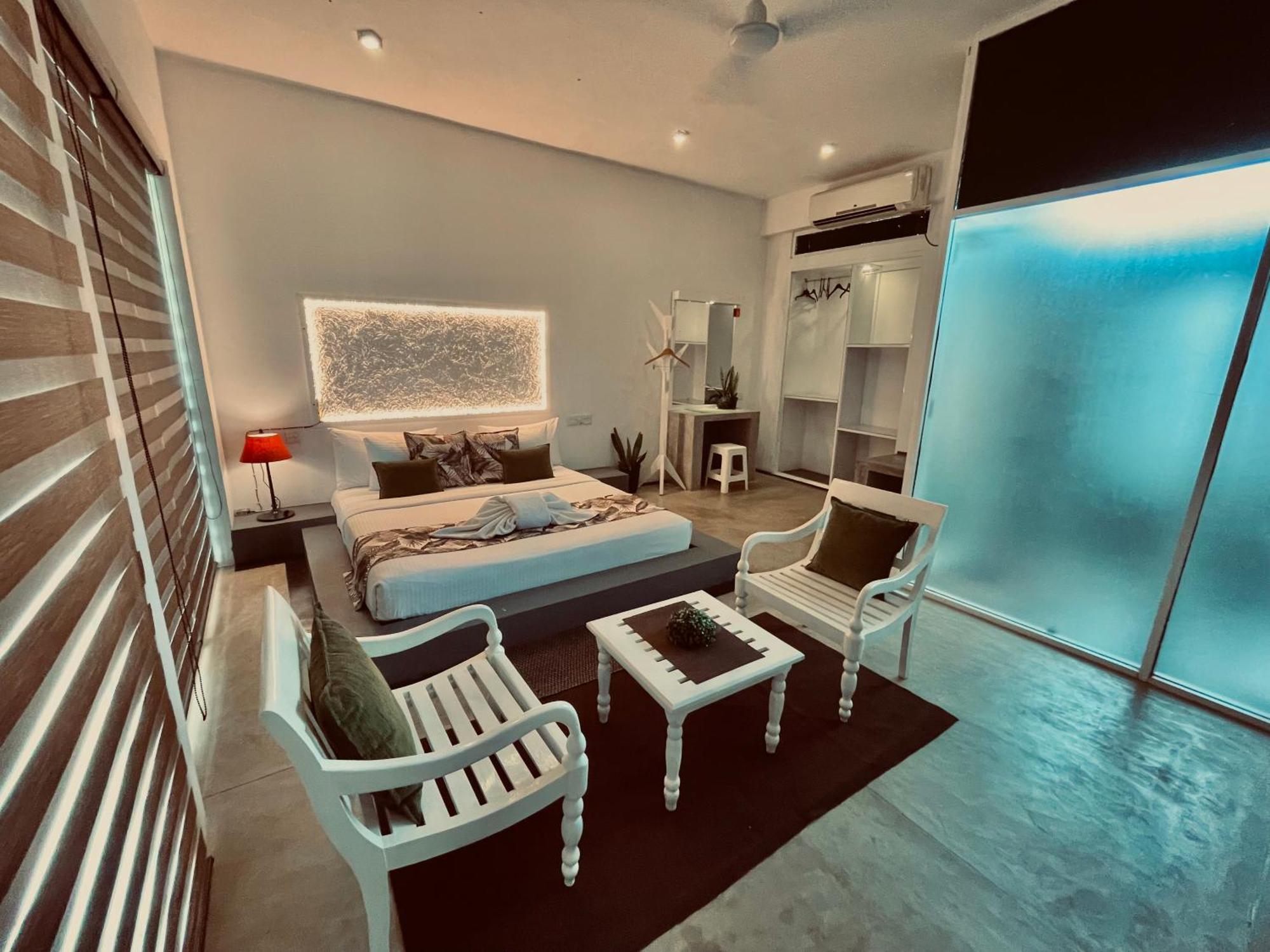 8 Plus Motels Negombo Exteriör bild